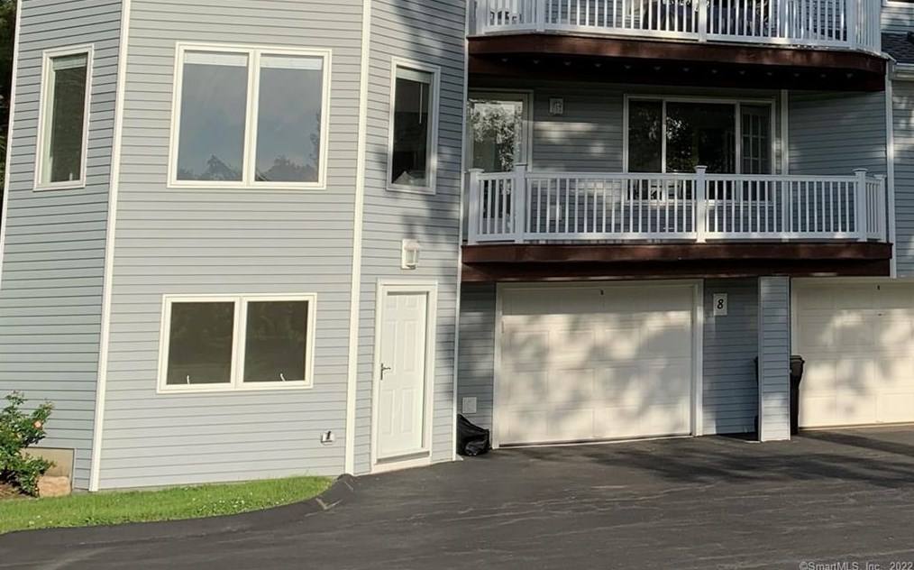 8 Quarry Dock Rd, Branford, CT 06405-4641