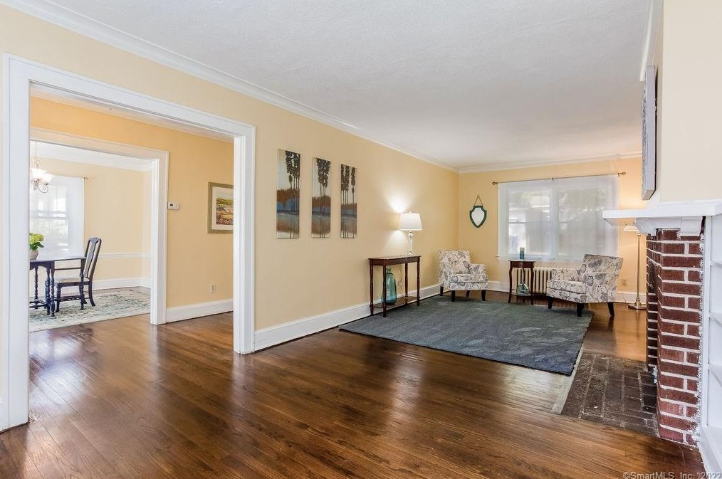 126 Palm St, Hartford CT 06112-1355 exterior