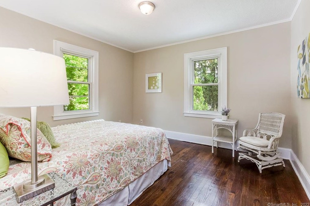 126 Palm St, Hartford CT 06112-1355 exterior