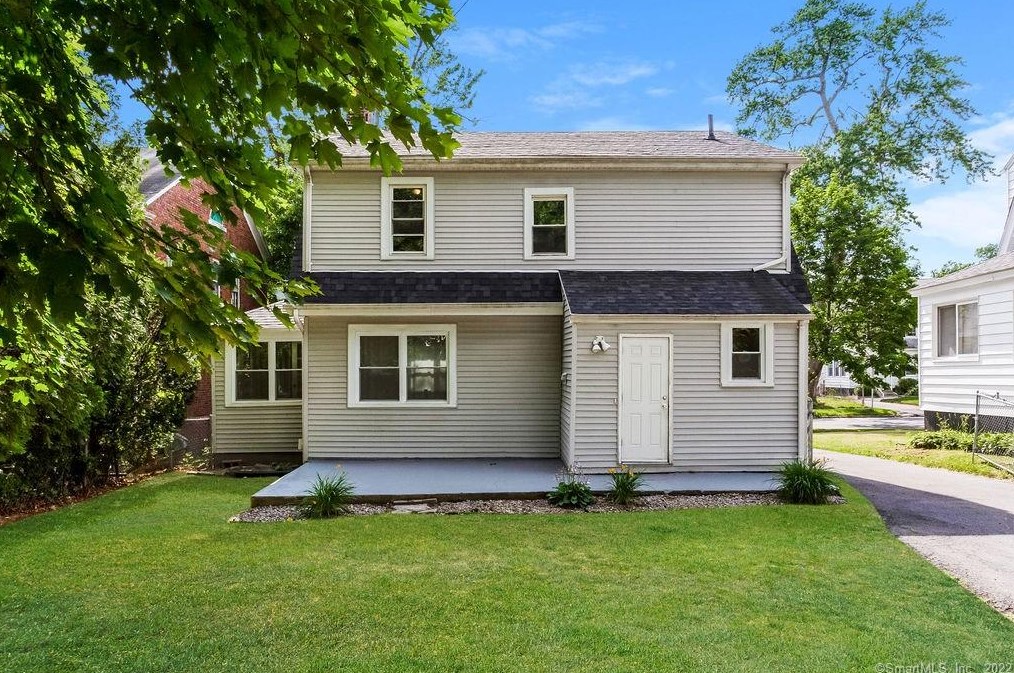 126 Palm St, Hartford CT 06112-1355 exterior