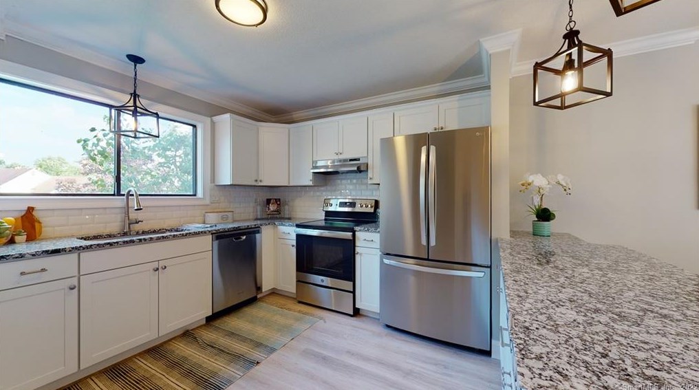 1 Spice Hill Dr #1, Wallingford, CT 06492