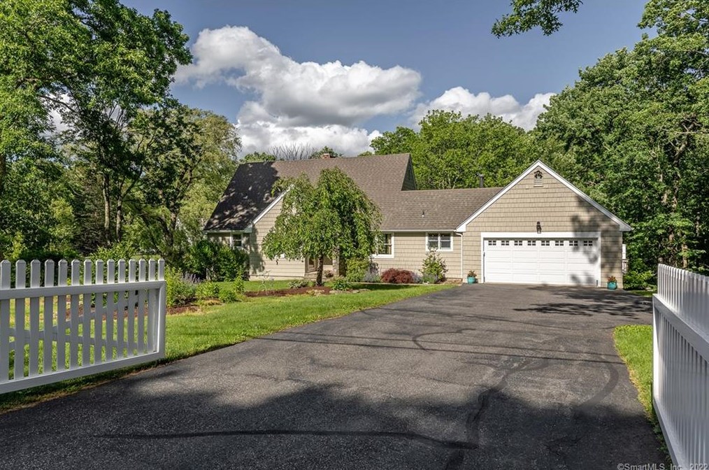 6 Meadow Ln, Sherman, CT 06784