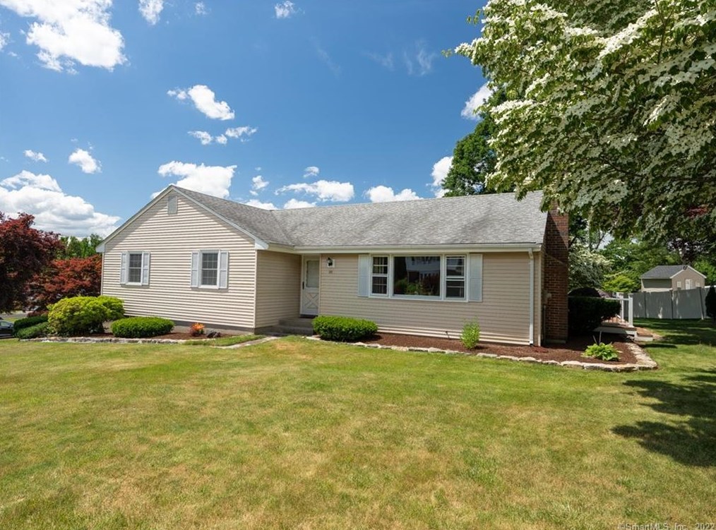 31 Highview Dr, Rocky Hill, CT 06067-3616