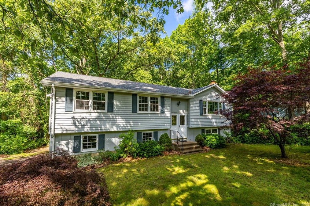 49 Champion Hill Rd, East Hampton, CT 06424