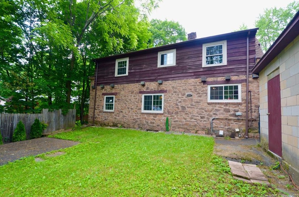 25 Howard St, New Haven CT 06513-4036 exterior