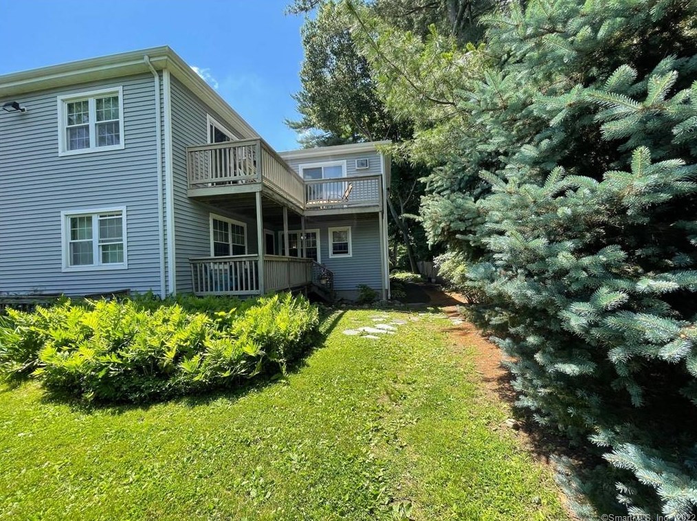 95 Park Ave, Danbury, CT 06810-7688