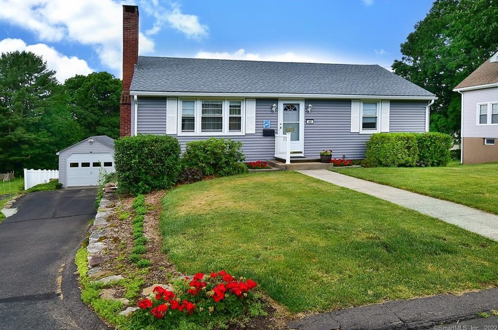 45 Ellington Ave, Ellington, CT 06029