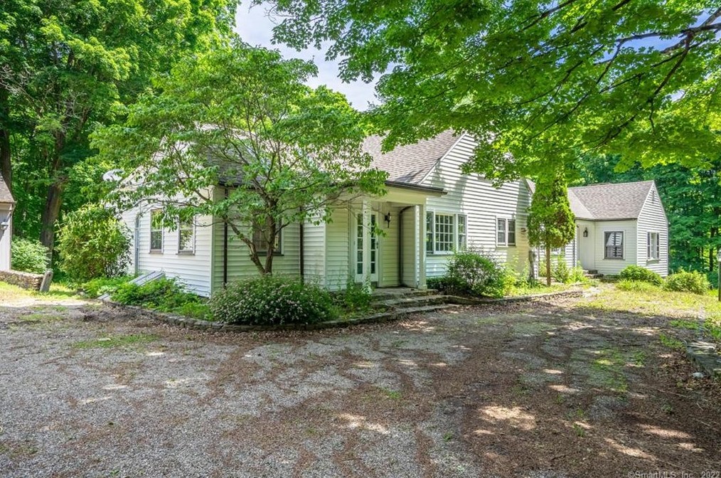 6 Packer Brook Rd, West Redding, CT 06896-2121