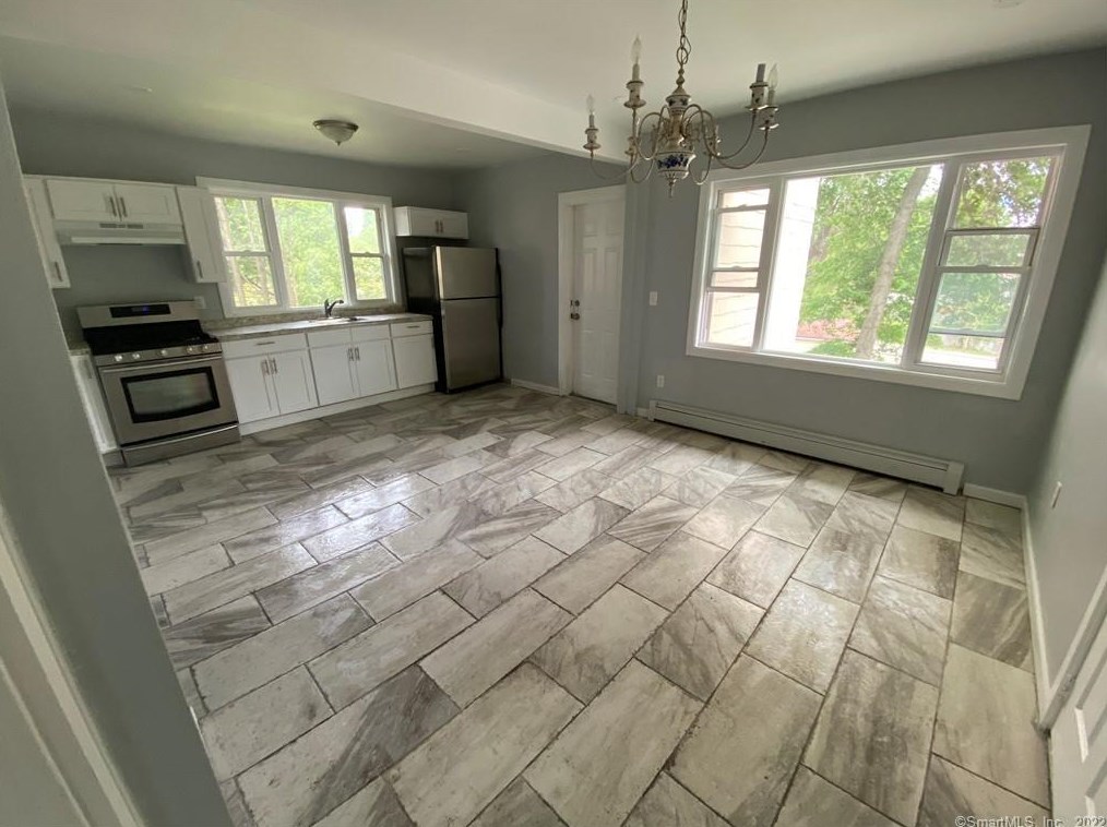 118 Warrenton Ave, Hartford, CT 06105-3930