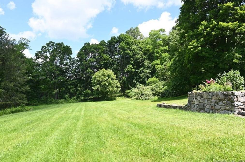 259 New Milford Rd W, Bridgewater, CT 06752