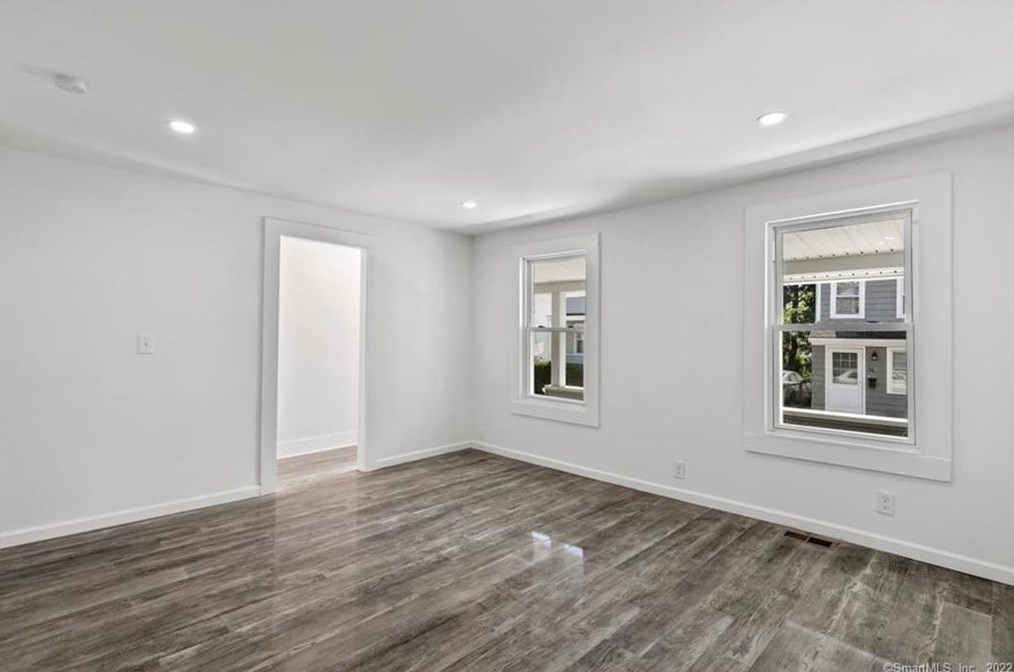 29 Jetland Pl #1, Bridgeport, CT 06605