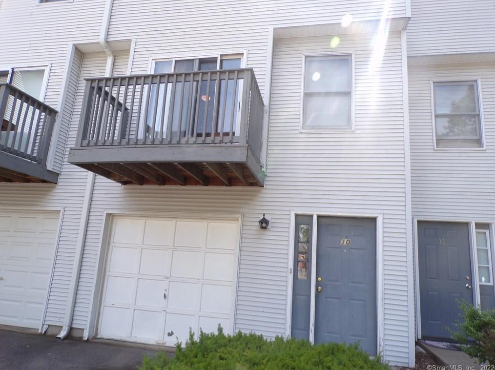189 Abbotsford Ave, Hartford CT  06110-2208 exterior