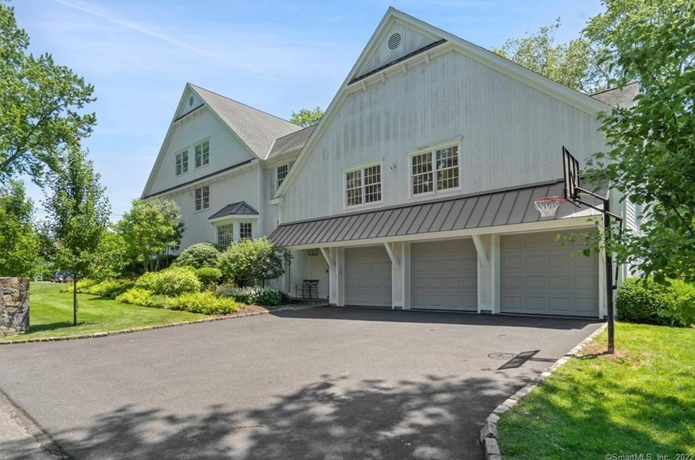 1 Sleepy Hollow Rd, Westport, CT 06880-6345
