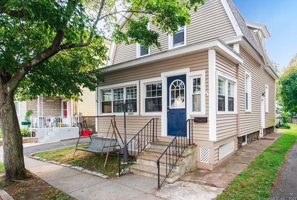 14 Colonial Pl, New-Haven, CT 06515 exterior