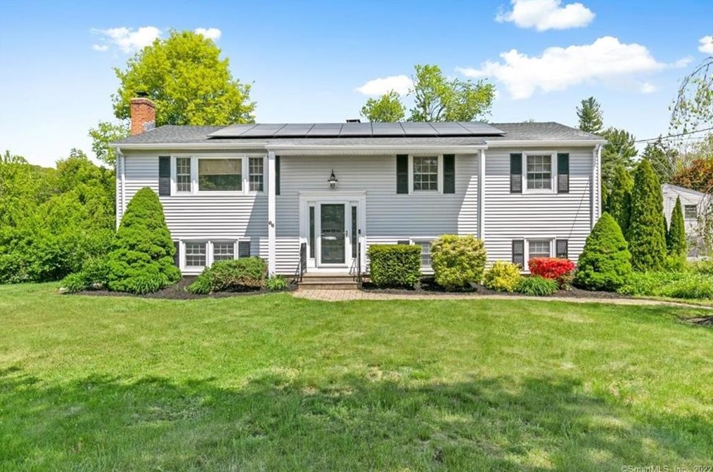 66 Todd Dr S, North Haven, CT 06473