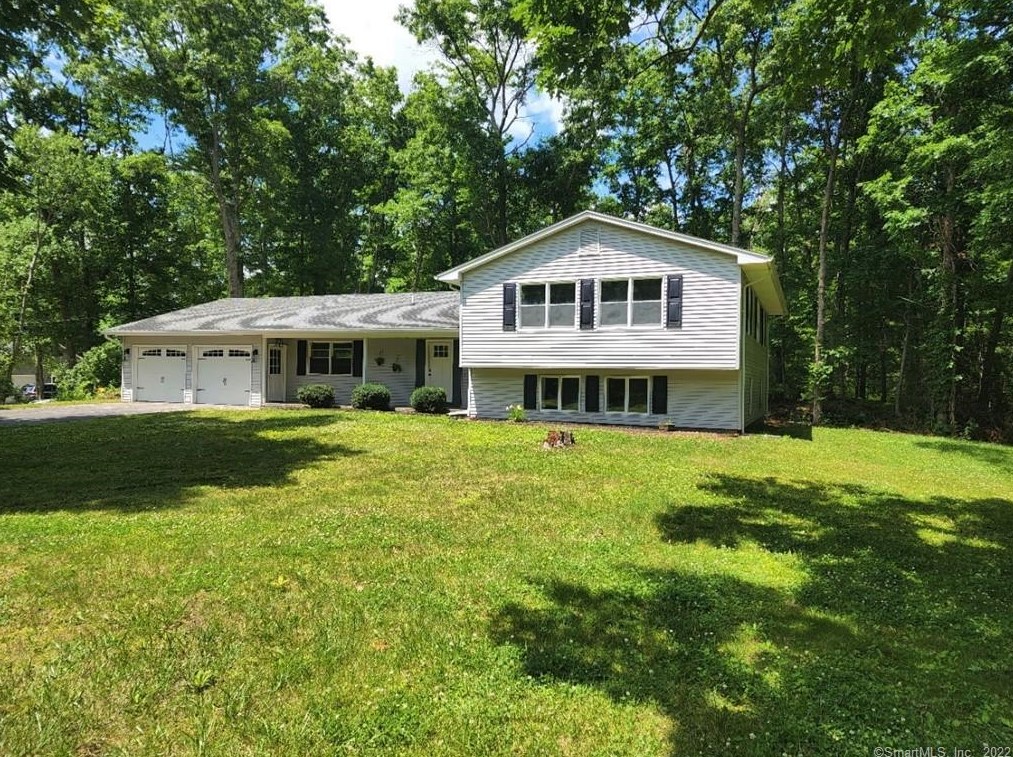 3081 David Ave, Killingly, CT 06239