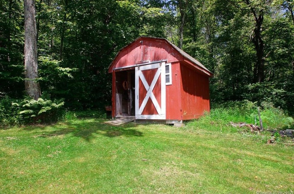 168 Hill Rd, Collinsville CT  06019-2242 exterior