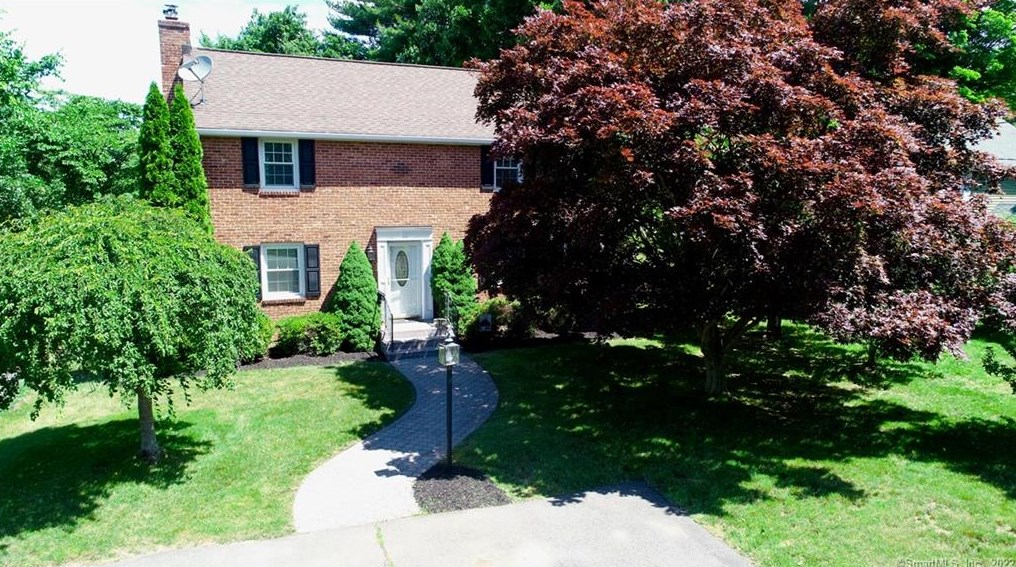 51 Sunset Ter, Unionville, CT 06085-1145