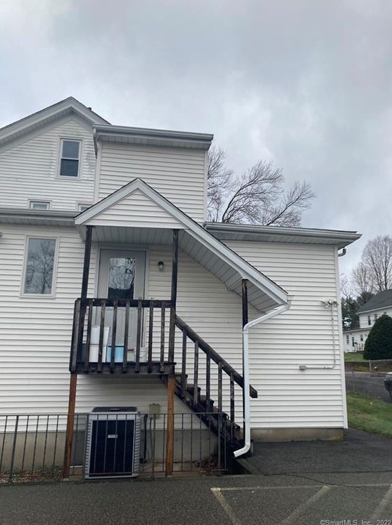 171 Liberty St, Southington, CT 06489