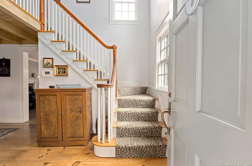 81 Main St, Southport, CT 06890