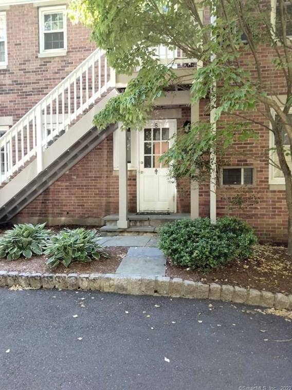 228 Park St #8, New Canaan, CT 06840