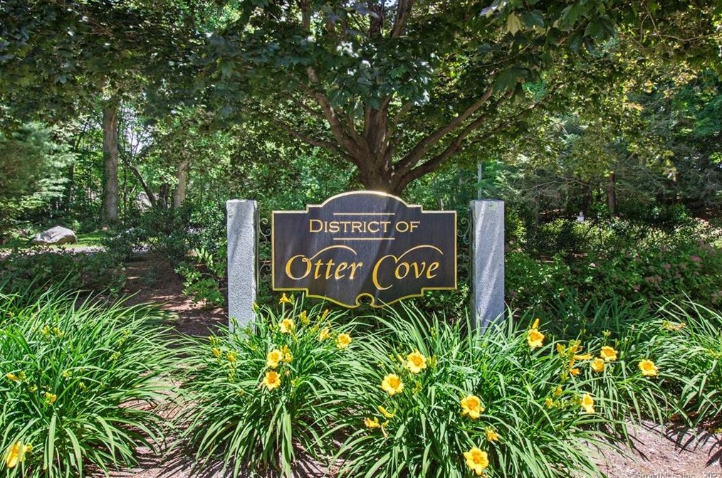 8 River Edge Rd, Fenwick, CT 06475
