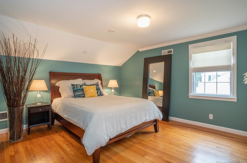 85 Brainard Rd, Hartford CT 06114-1601 exterior