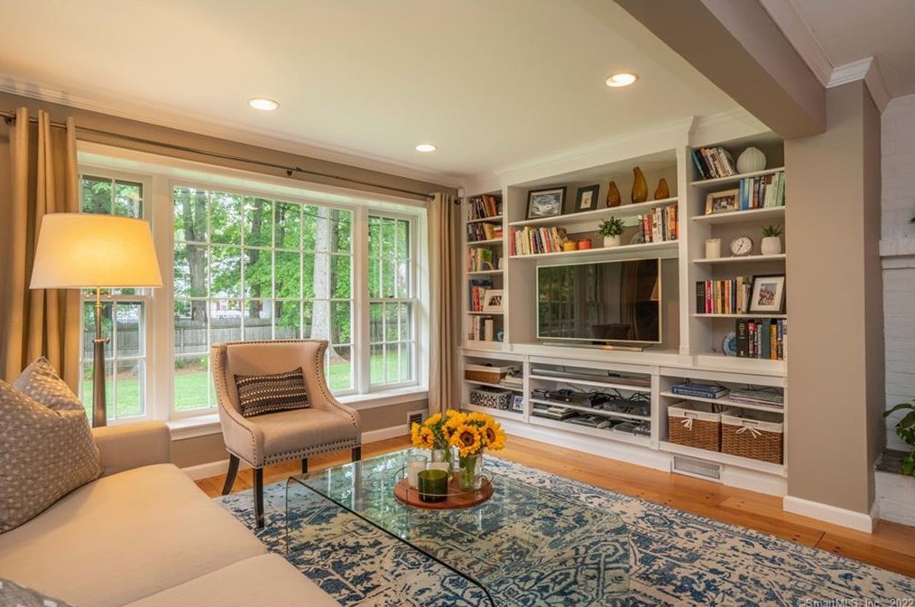 85 Brainard Rd, Hartford CT 06114-1601 exterior