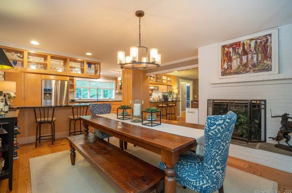 85 Brainard Rd, Hartford CT 06114-1601 exterior