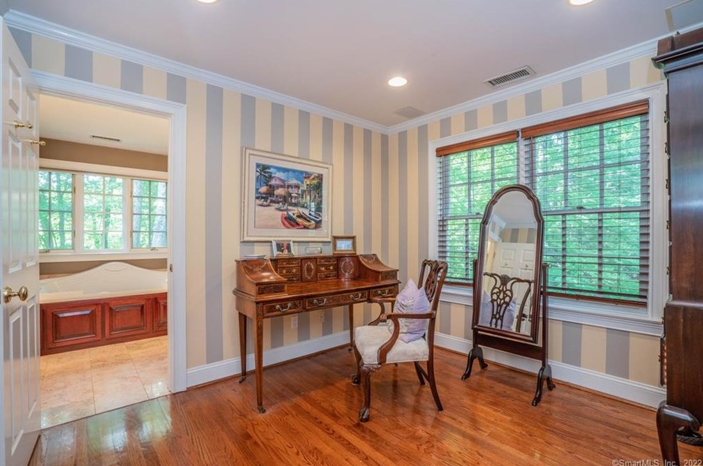 41 Brian Ln, Avon CT 06001-3530 exterior