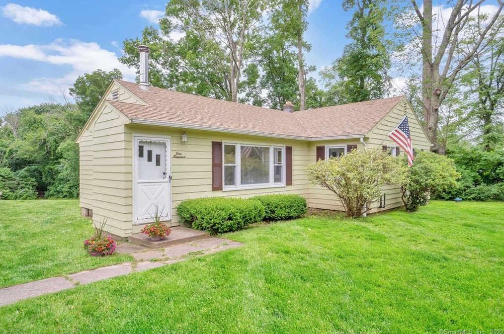 100 Jones Hollow Rd, East Hampton, CT 06447