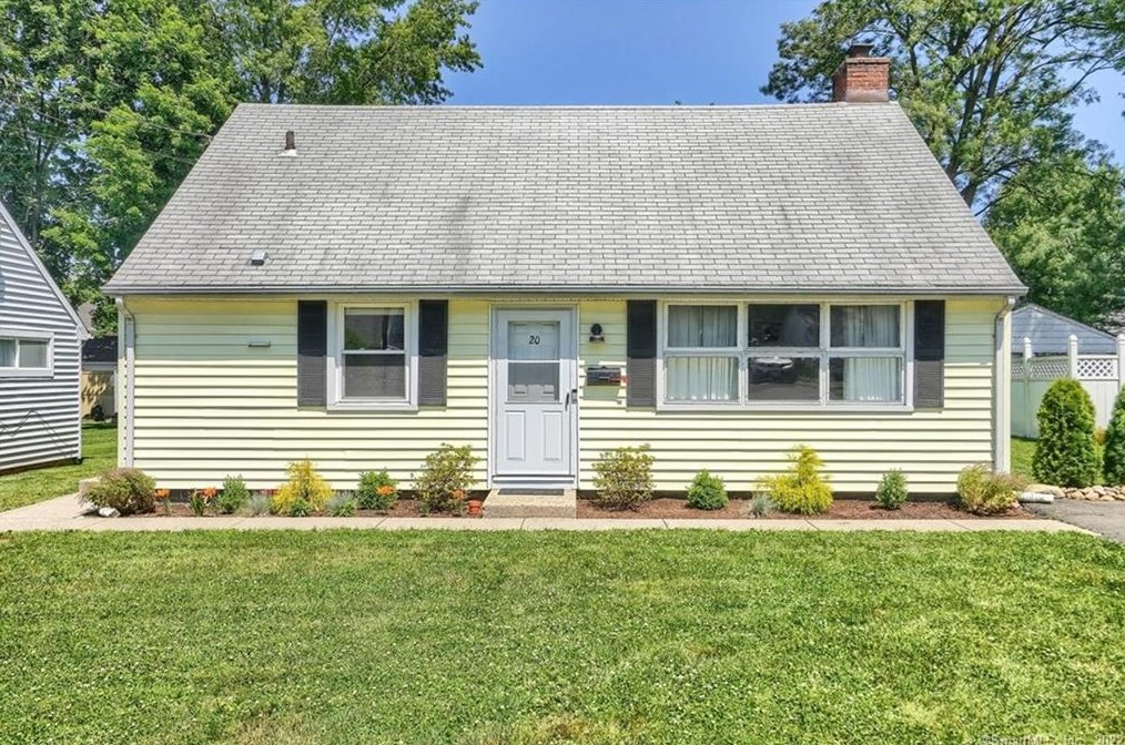 20 Webster Rd, Stamford, CT 06902