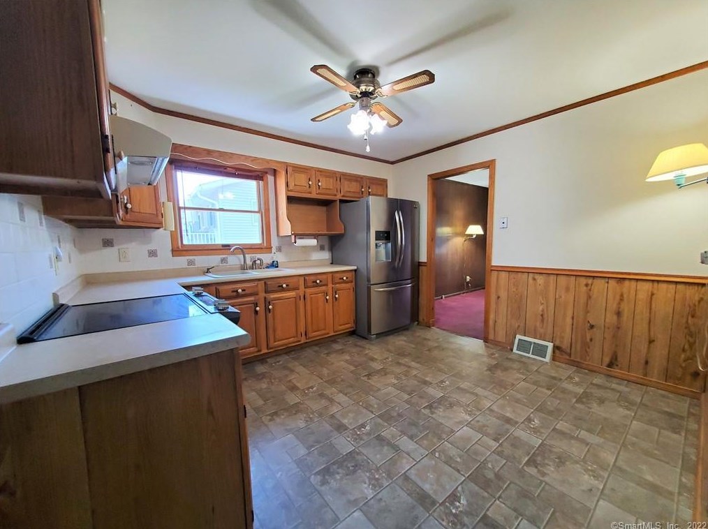 66 Clearview Ave, Meriden, CT 06450