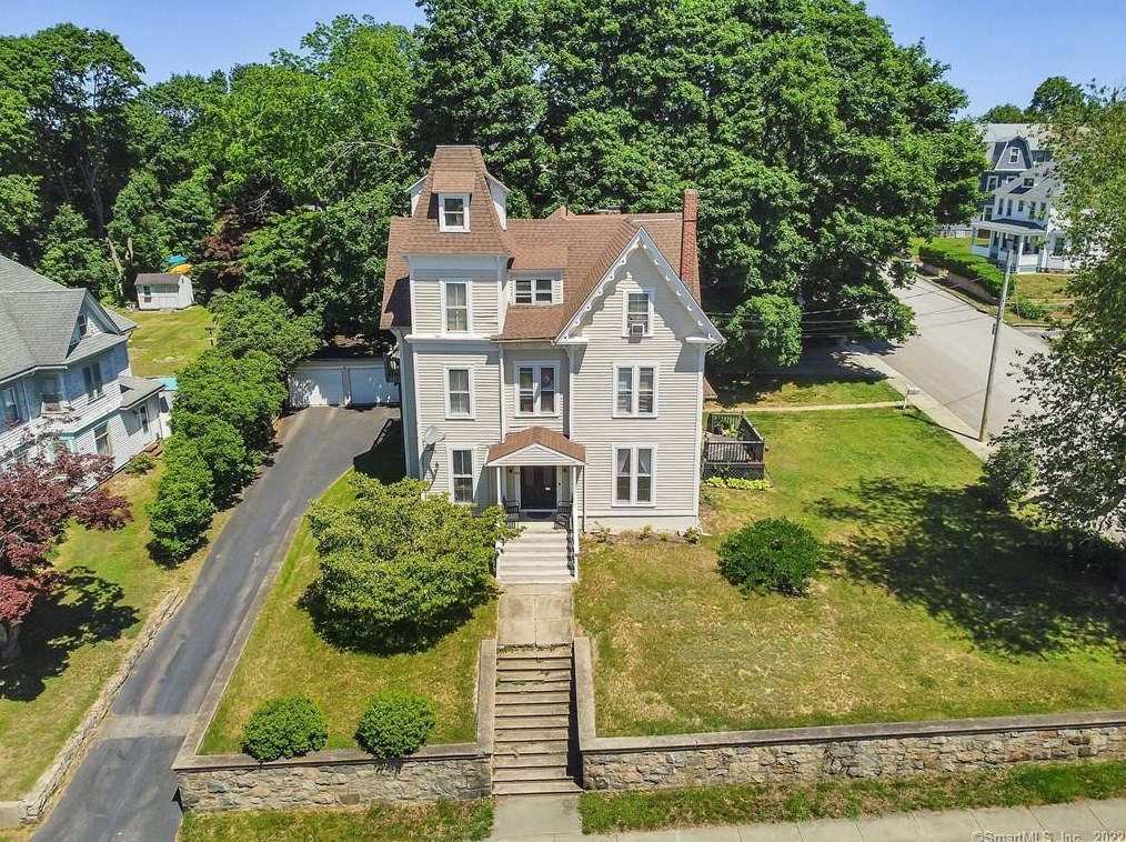 44 Church St, Groton, CT 06340