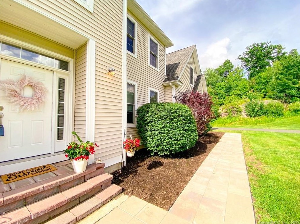 58 Angelas Way, Unionville, CT 06013