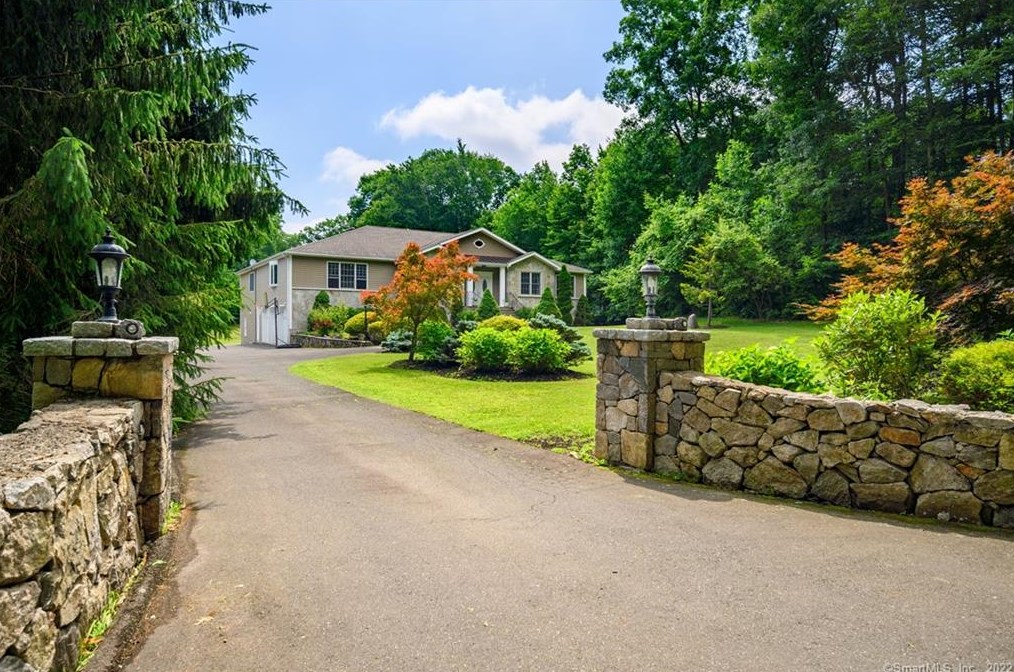 20 Long Ridge Rd, Danbury, CT 06810