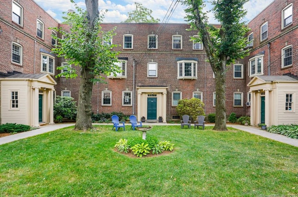 56 Rowsley St #6, Bridgeport, CT 06605