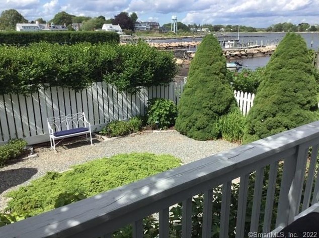 20 Diving St, Stonington, CT 06378