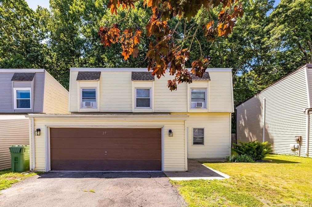 27 Inverness Ln, Middletown, CT 06457
