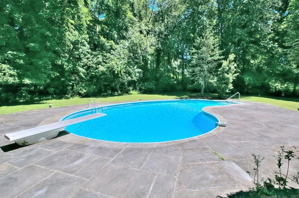 30 Norfield Woods Rd, Weston, CT 06883