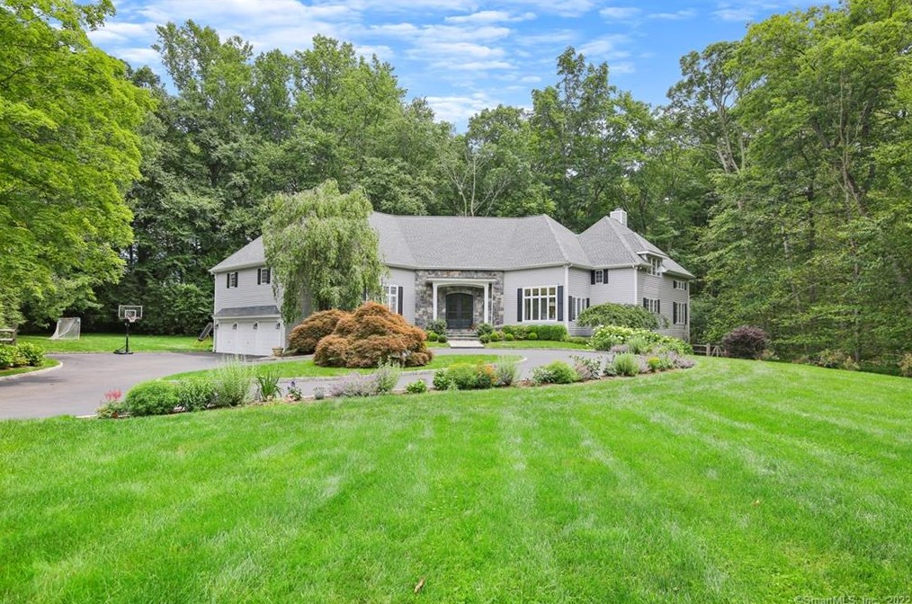 295 Smith Ridge Rd, New Canaan, CT 06840