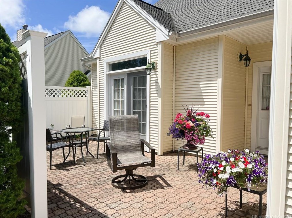 11 Southwick Ct N #11, Milford, CT 06461