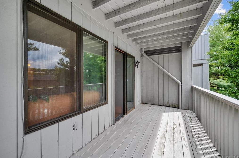 11 Heather Ct, Cromwell, CT 06416-1837