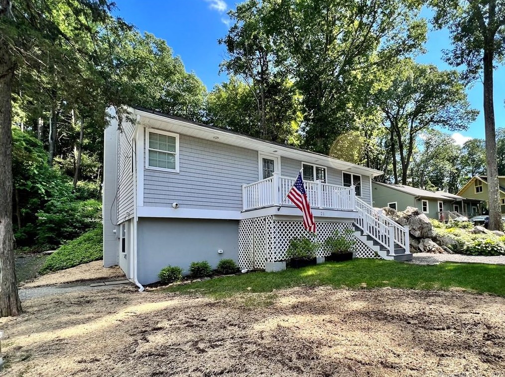 21 Carol St, Danbury, CT 06810