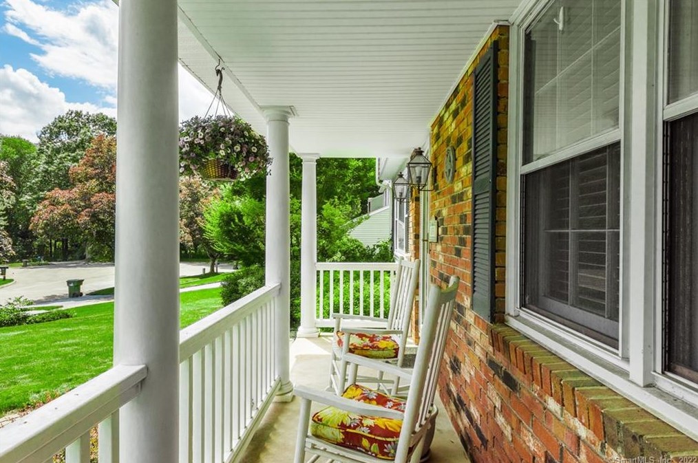 19 Uconn Ave, Glastonbury, CT 06033
