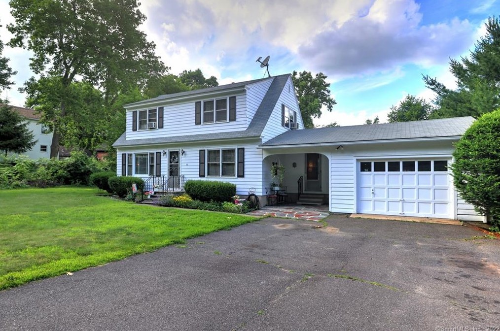 56 Pine Hill Rd, Litchfield, CT 06787