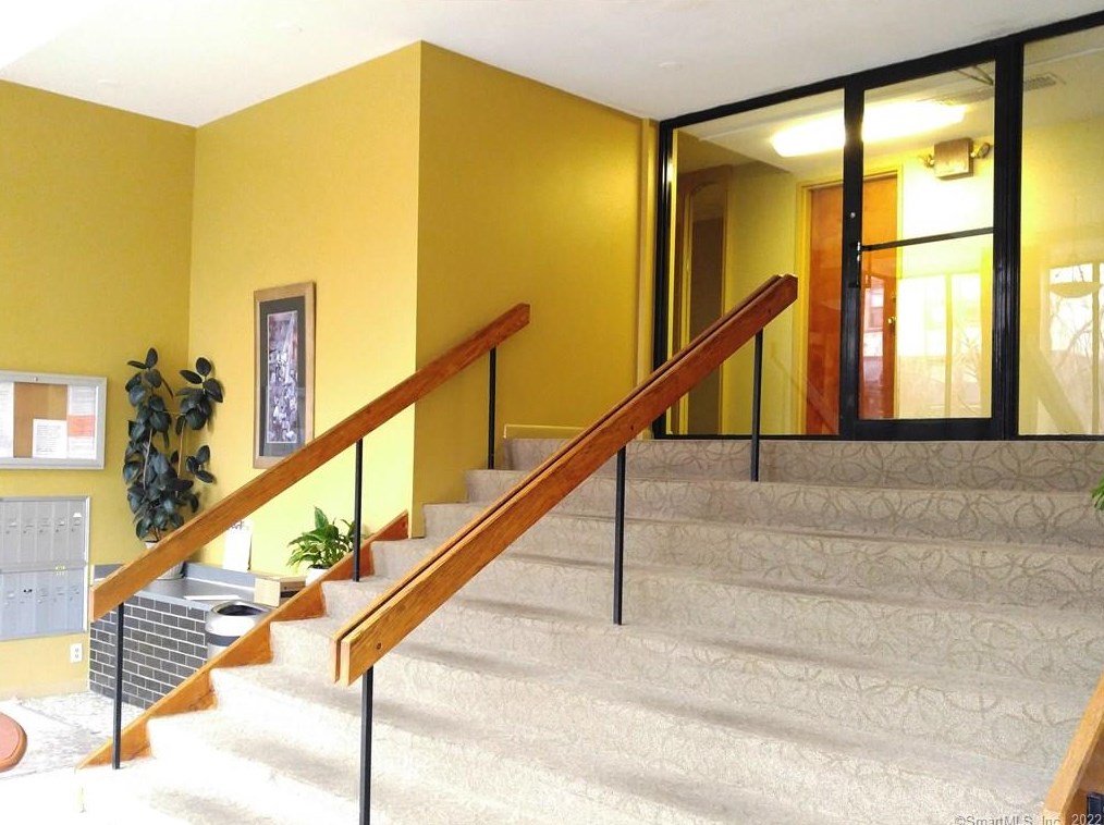 40 Owen St #d4, Hartford, CT 06105