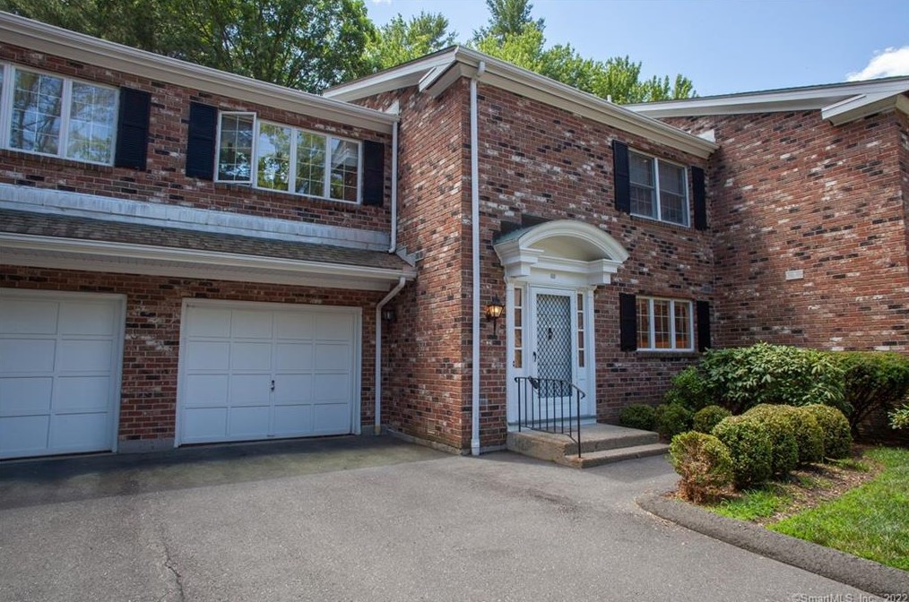 60 Tunxis Village #60, Farmington, CT 06032