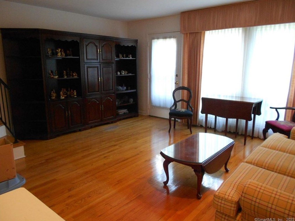 148 Centerbrook Rd, New Haven CT  06518-3402 exterior