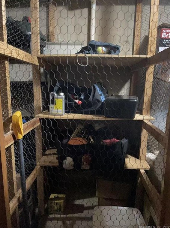 175 Mill Pond Rd, New Haven CT 06514-1726 exterior